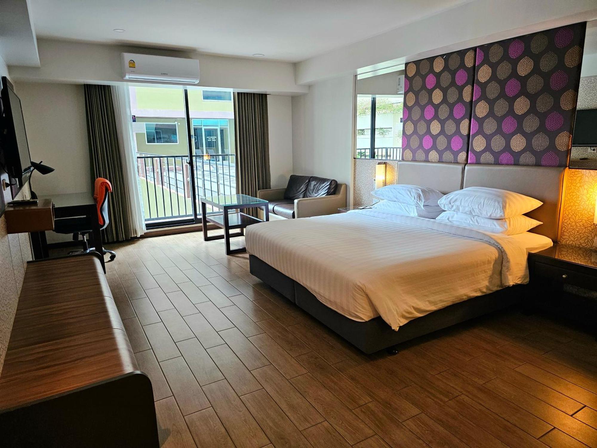 Dynasty Grande Hotel Bangkok Exterior photo